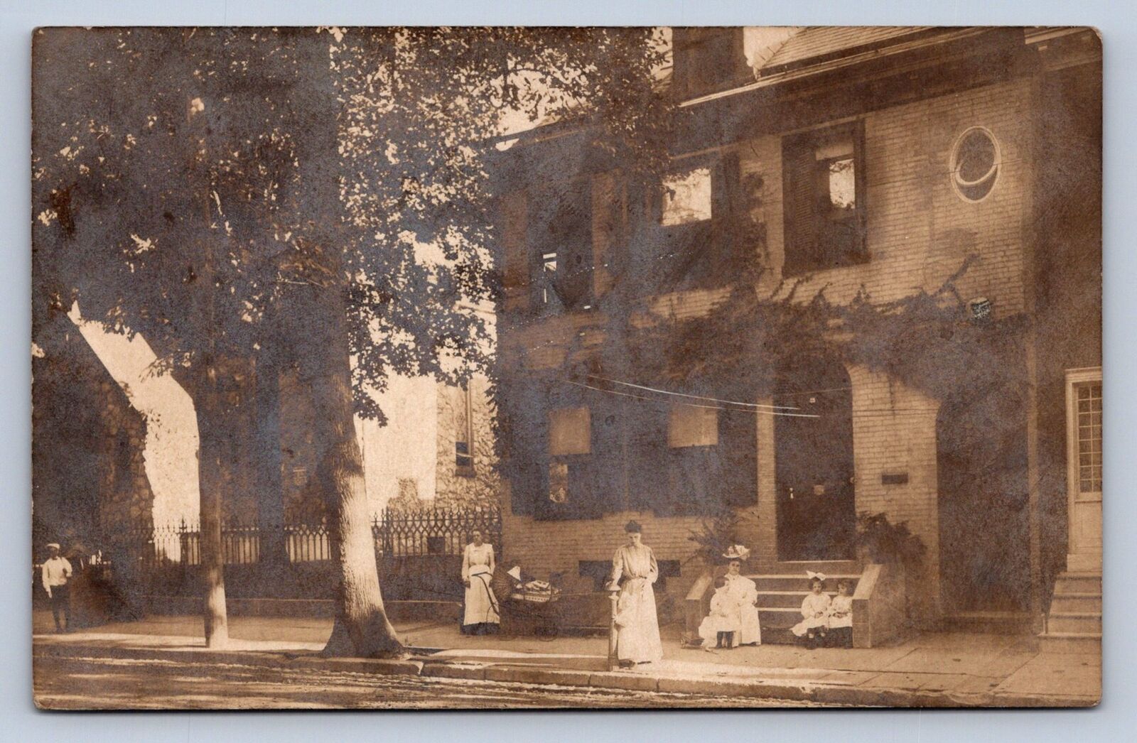 K5/ Phillipsburg New Jersey RPPC Postcard c1910 Home Residence Women 295