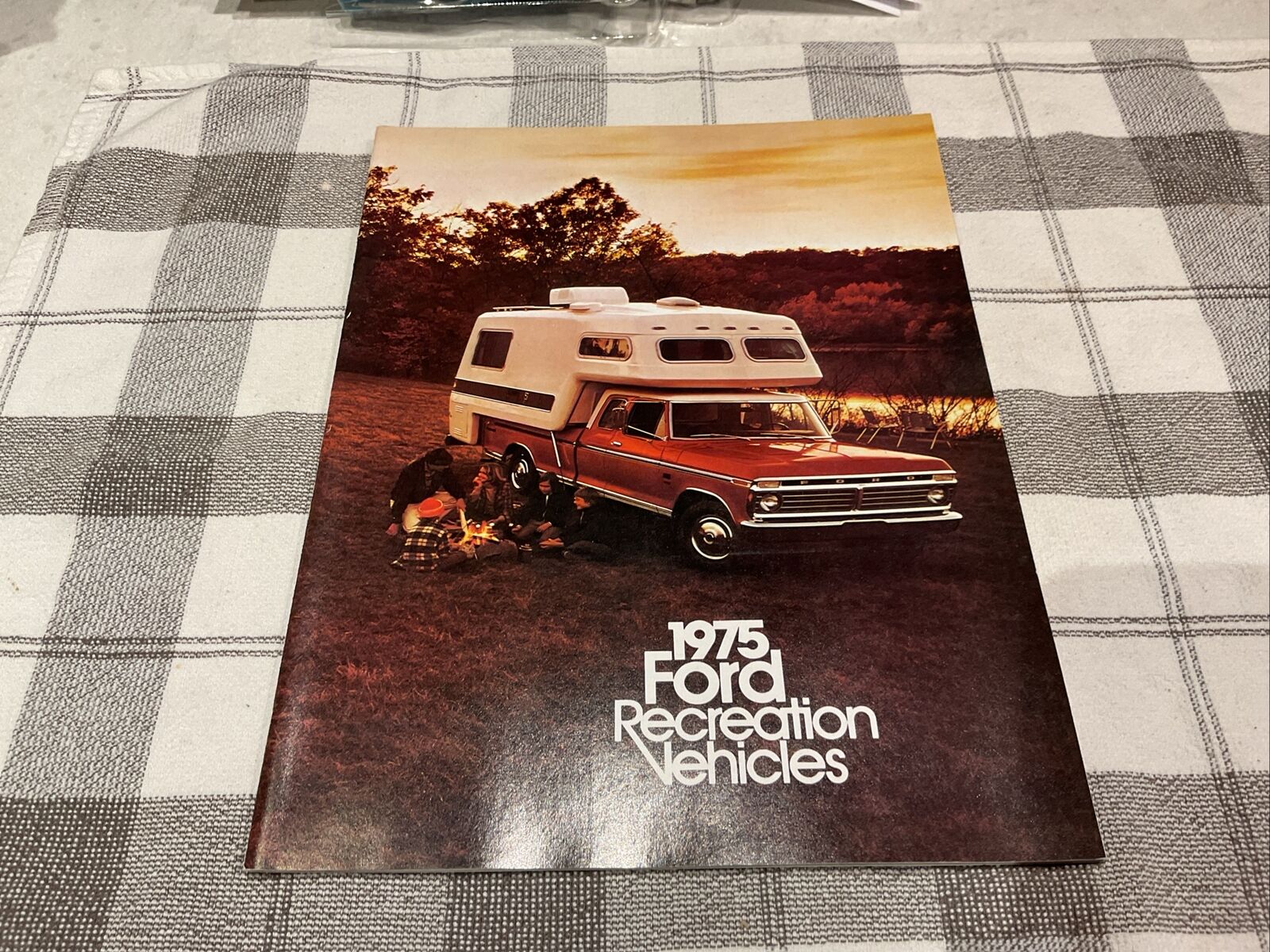 1975 Ford RV Recreation Vehicle Pickup Truck Sales Brochure Booklet Old Original