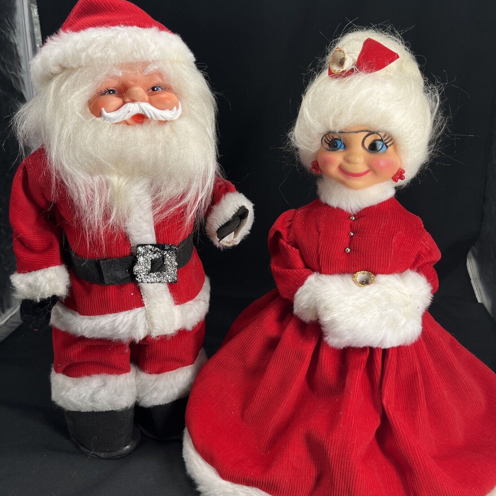 Kitschy Vintage Santa & Mrs Claus Soap Bottle MCM Red White Plastic Body