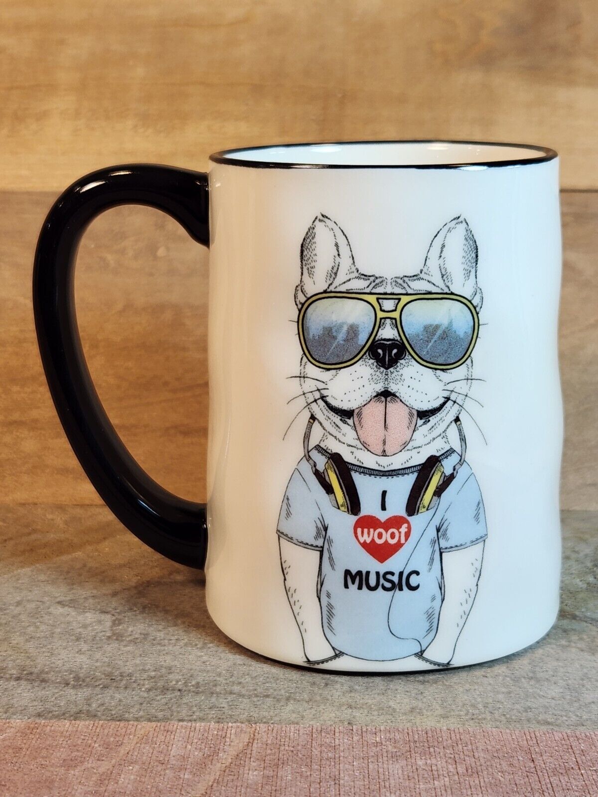 SIGNATURE HOMEWARES INC Hipster Dog Mug “I Woof Music” White w/black Handle New