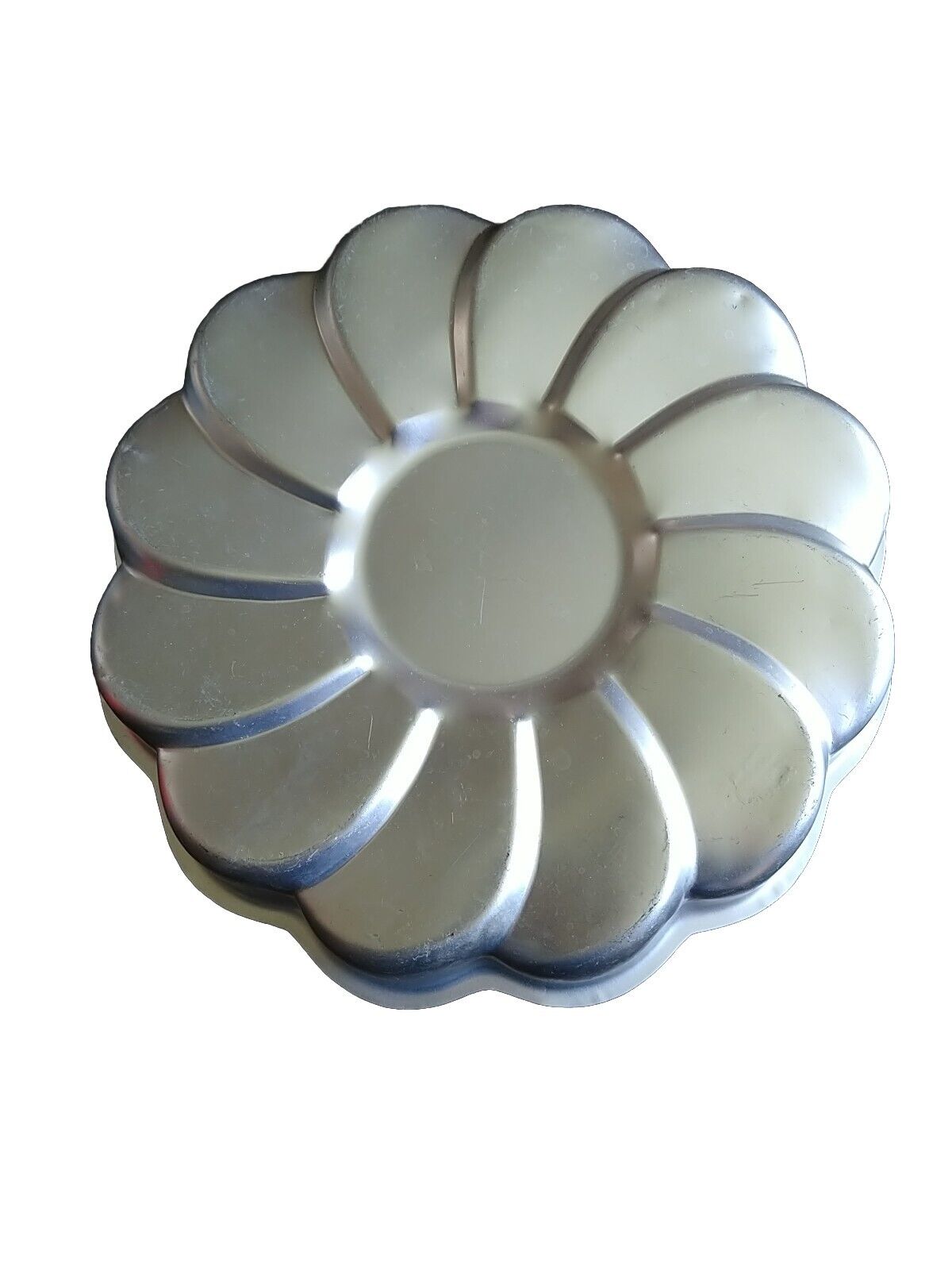 Vtg Wilton Viennese Swirl Round Flower Cake Pan Mold  2105-8252 11 inch 1989