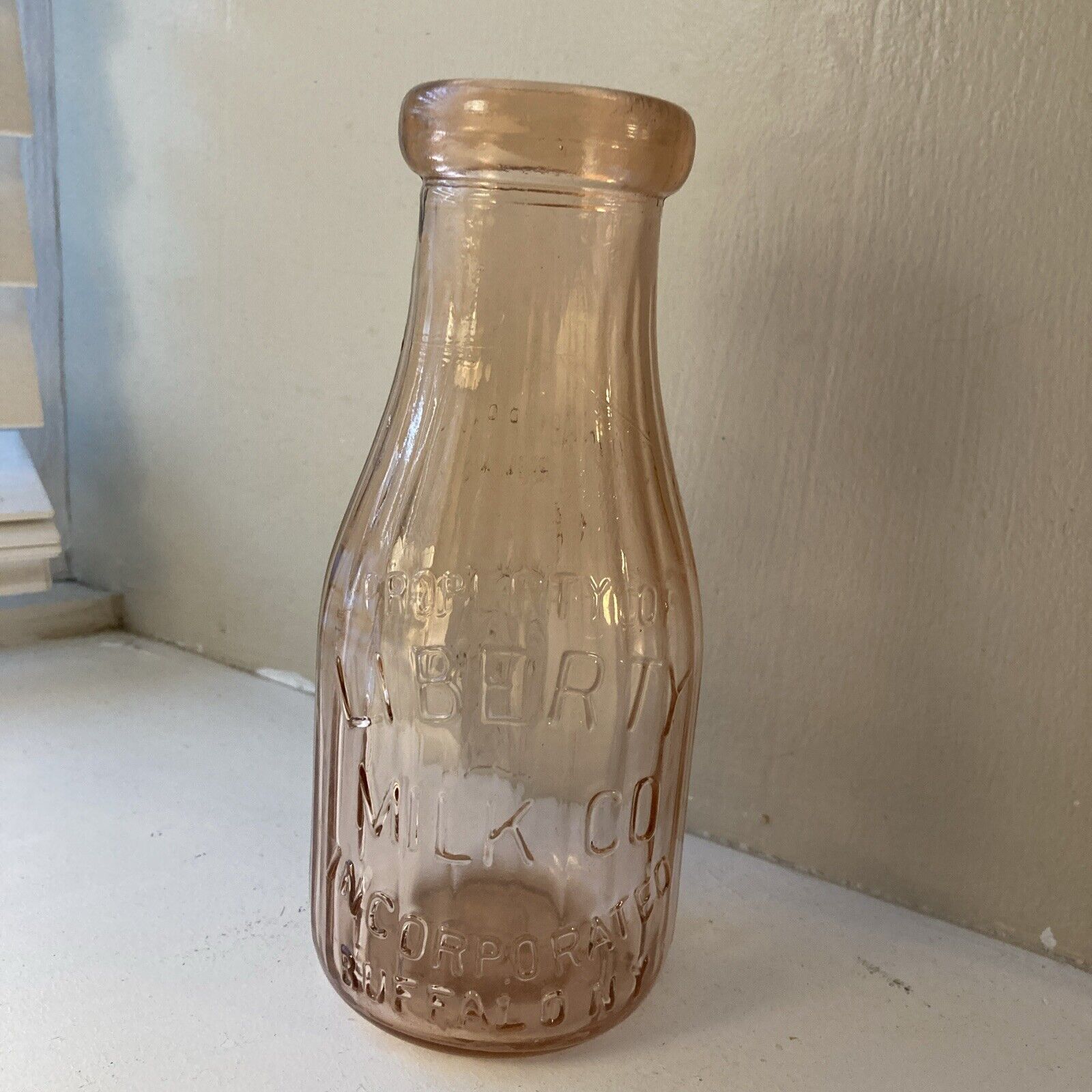 Vintage Pink Liberty Milk Co Buffalo NY Pint Glass Bottle