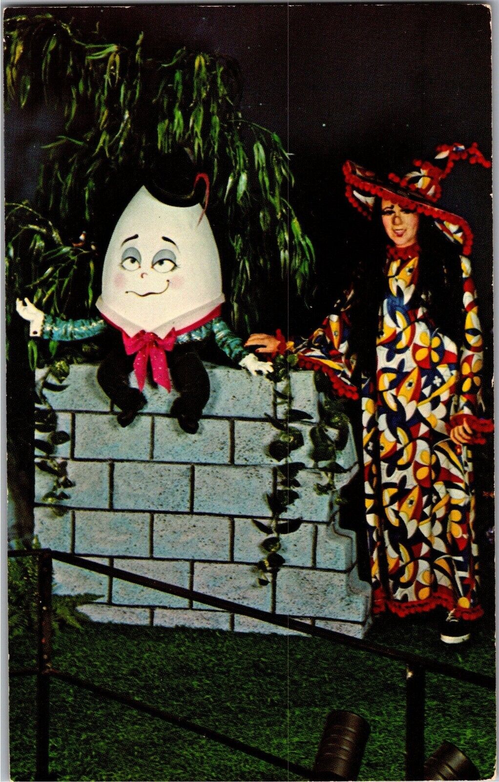 Humpty Dumpty Baby Daphme Childrens TV Hollywood Wax Museum Vintage Postcard T11