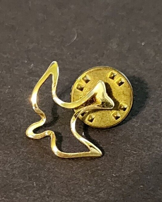 Vintage Dove Peace Gold Tone Lapel Pin Open Work 3/4\