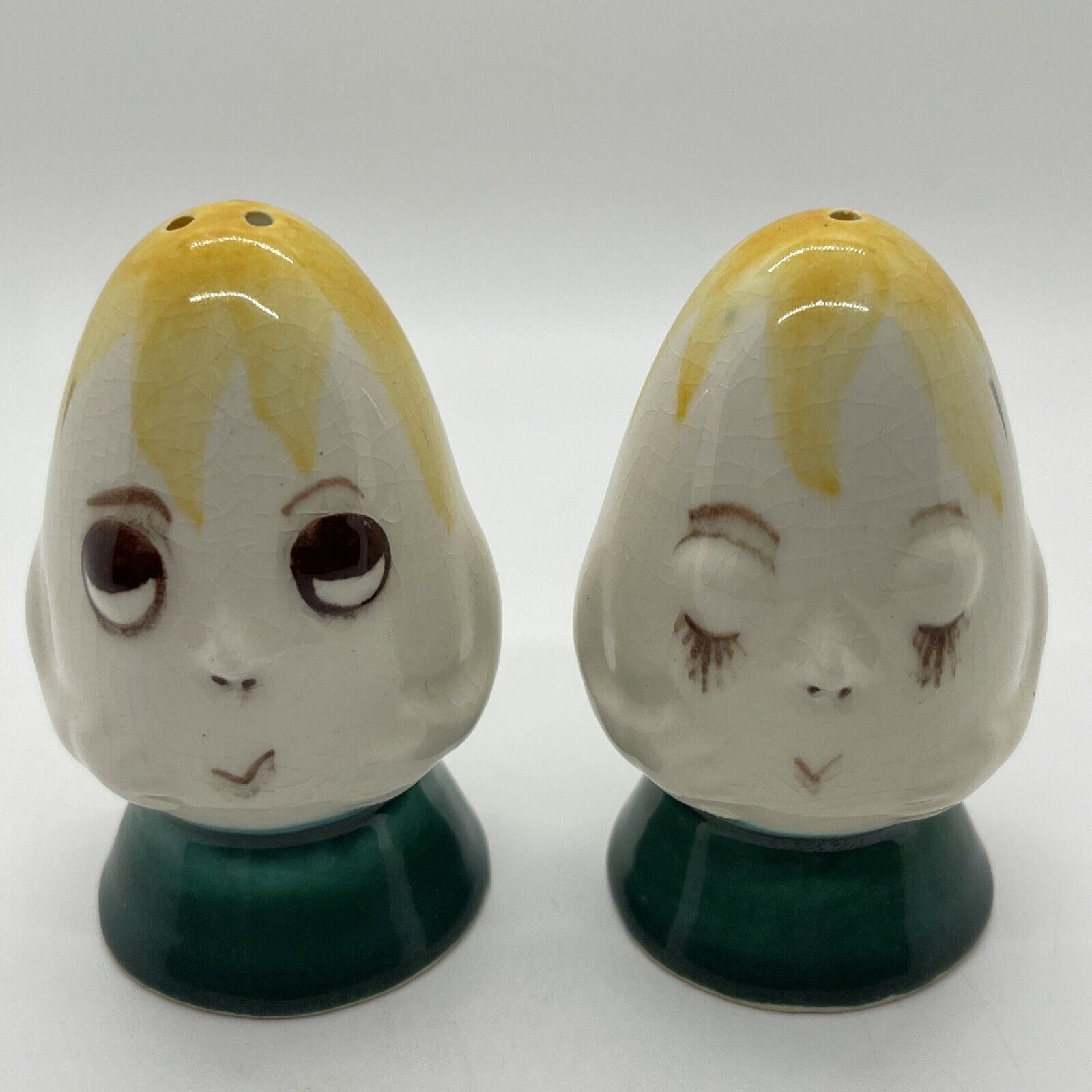 Vintage Cute Flirty Anthropomorphic Egg Salt And Pepper Shakers 