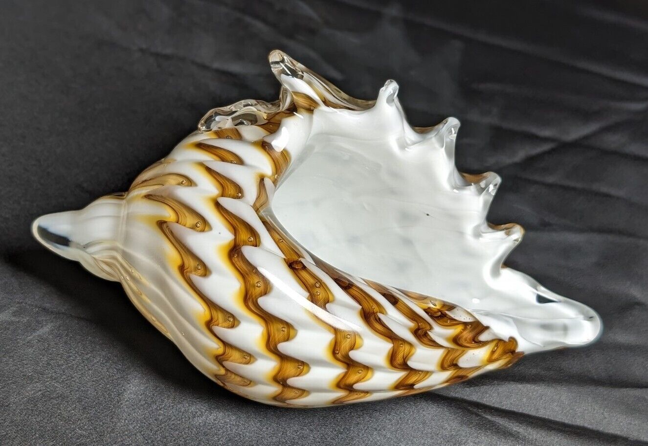 Art Glass Conch Sea Shell Sculptural Dish Figurine 6.5\