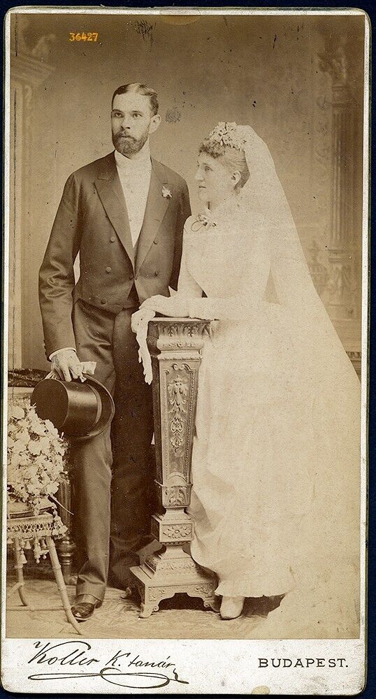 larger size, amazing wedding photo, bride, top hat, flowers, 1880\'s Hungary