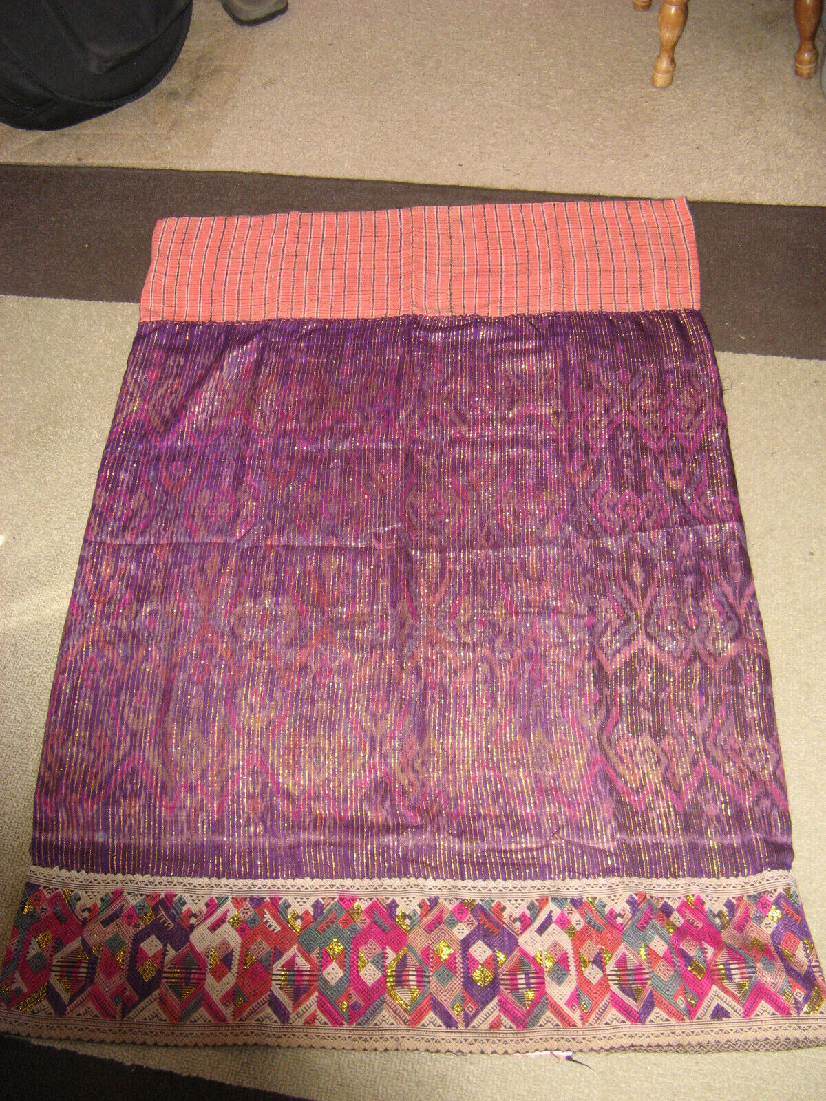 Vintage Laotian Laos hand woven silk Mat Mi Pa Sinh (skirt) Gold Thread Textile