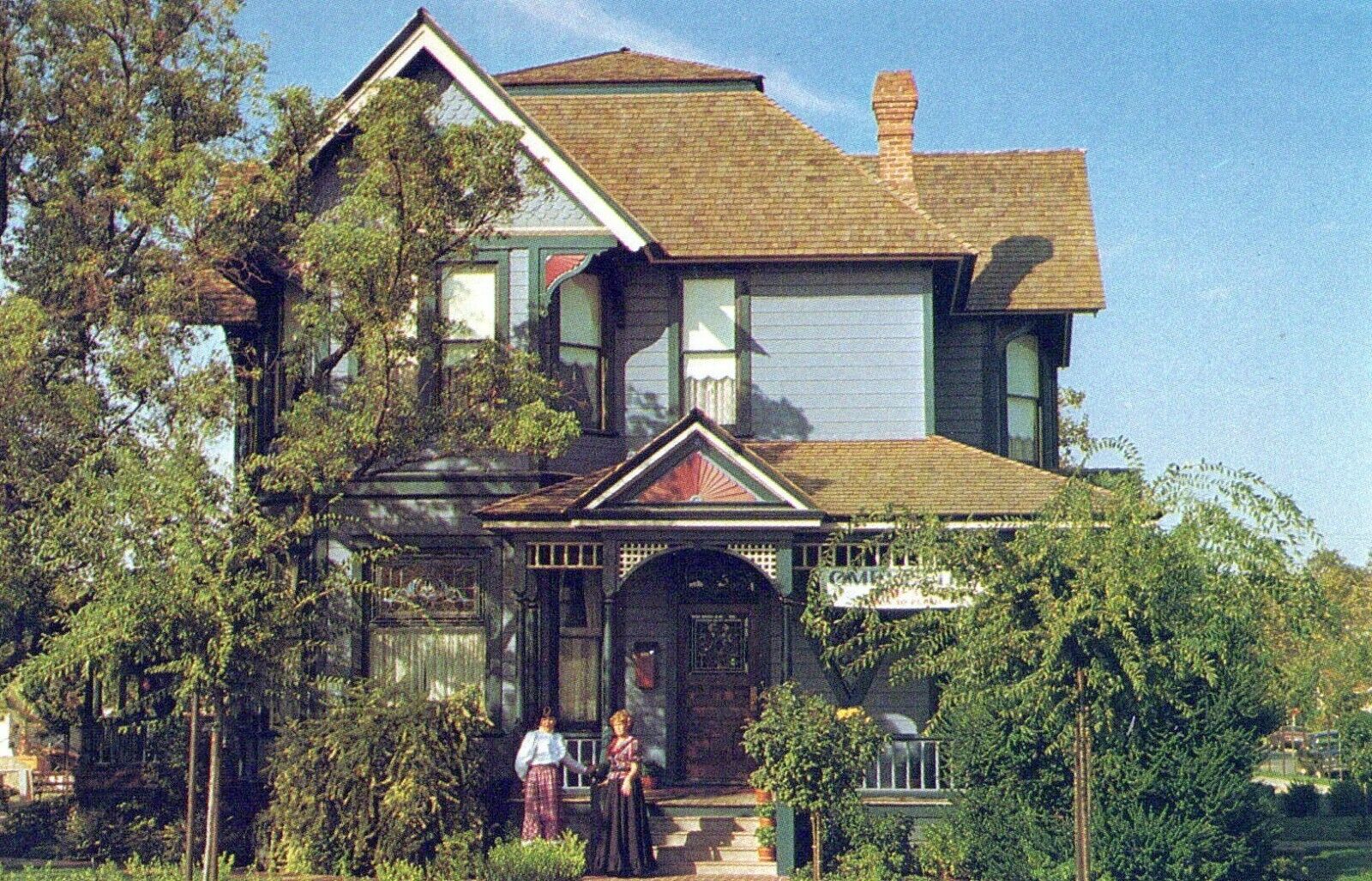 Hanford Victorian Inn Hanford California Chrome Vintage Postcard