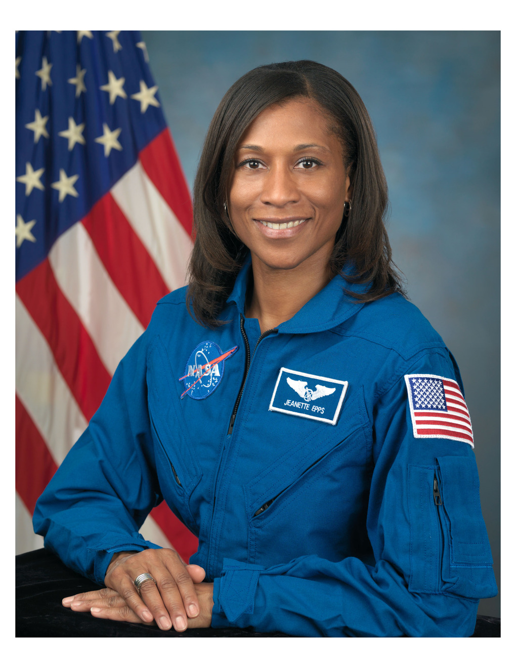 2009 NASA Astronaut Jeanette Epps 8x10 Portrait Photo On 8.5\