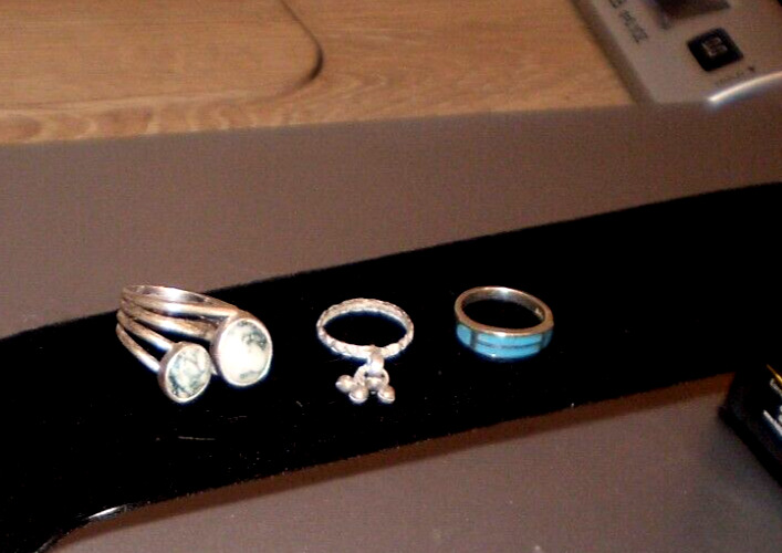 3 vintage sterling silver Southwestern Rings size 4-5 1 has turquoise 1 White gr