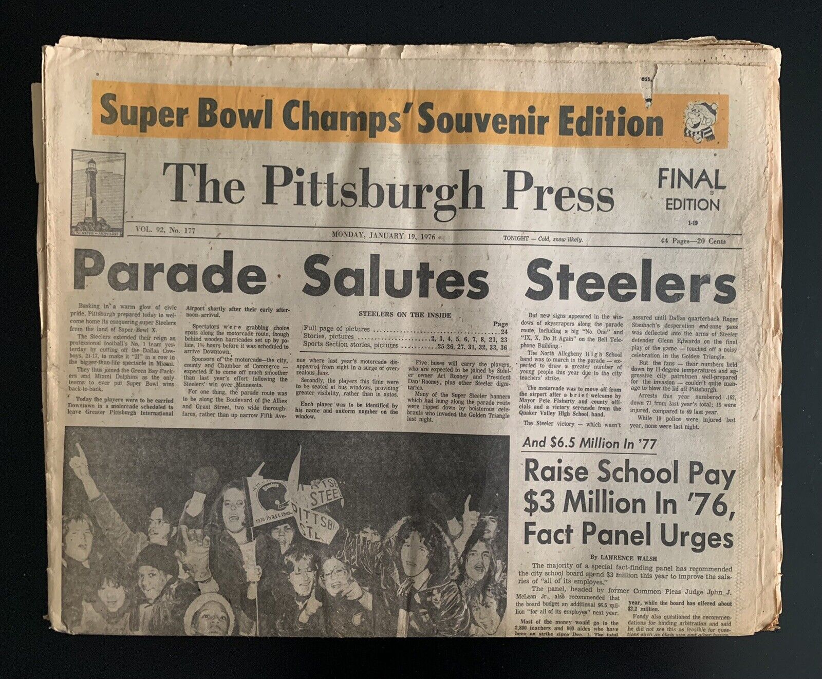 Pittsburgh Steelers NFL The Pittsburgh Press Parade Salutes Steelers (1976)