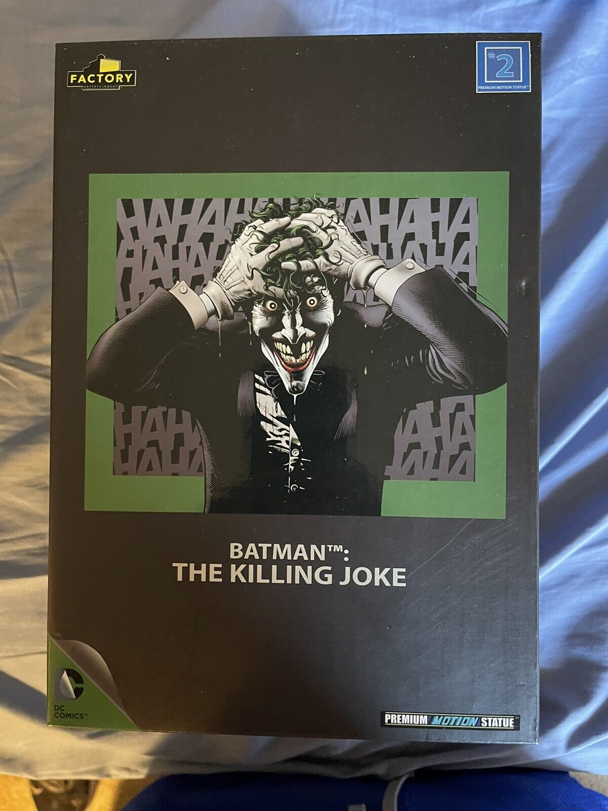 Batman: The Killing Joke. Joker Premium Motion Statue. NIB