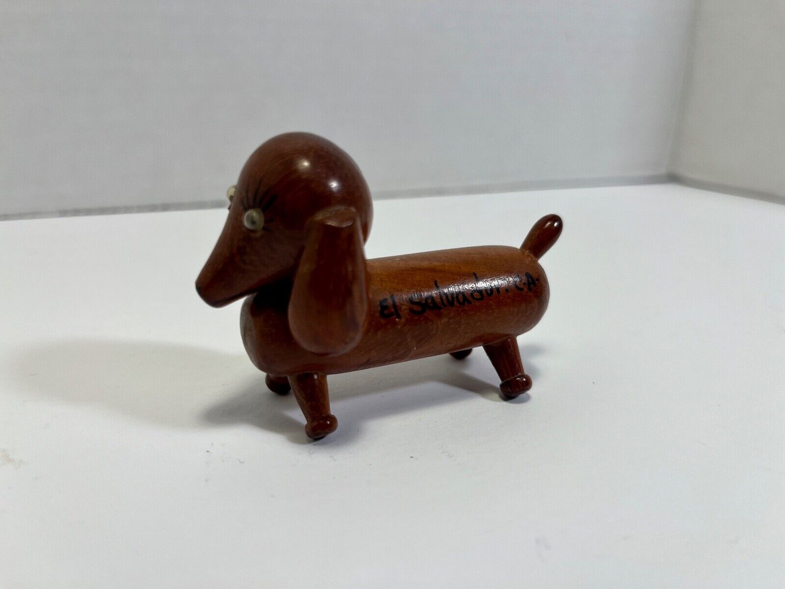 RARE El Salvador Dachshund Wiener Dog Artisan Hand Carved Wooden Figurine 3\