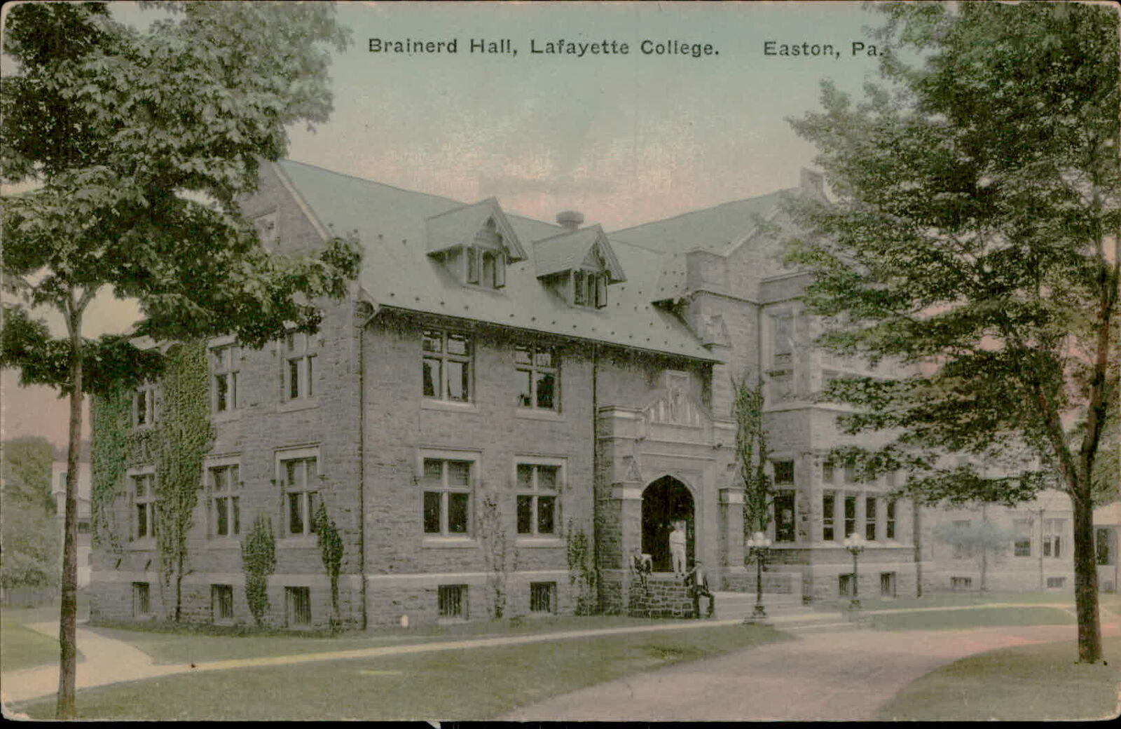 Postcard: Brainerd Hall, Lafayette College. Easton, Pa.