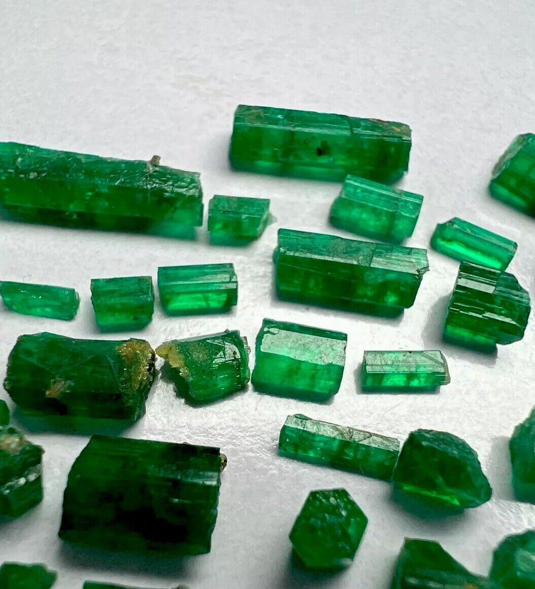 Highest quality top green Emerald crystals lot. 11+ ct.
