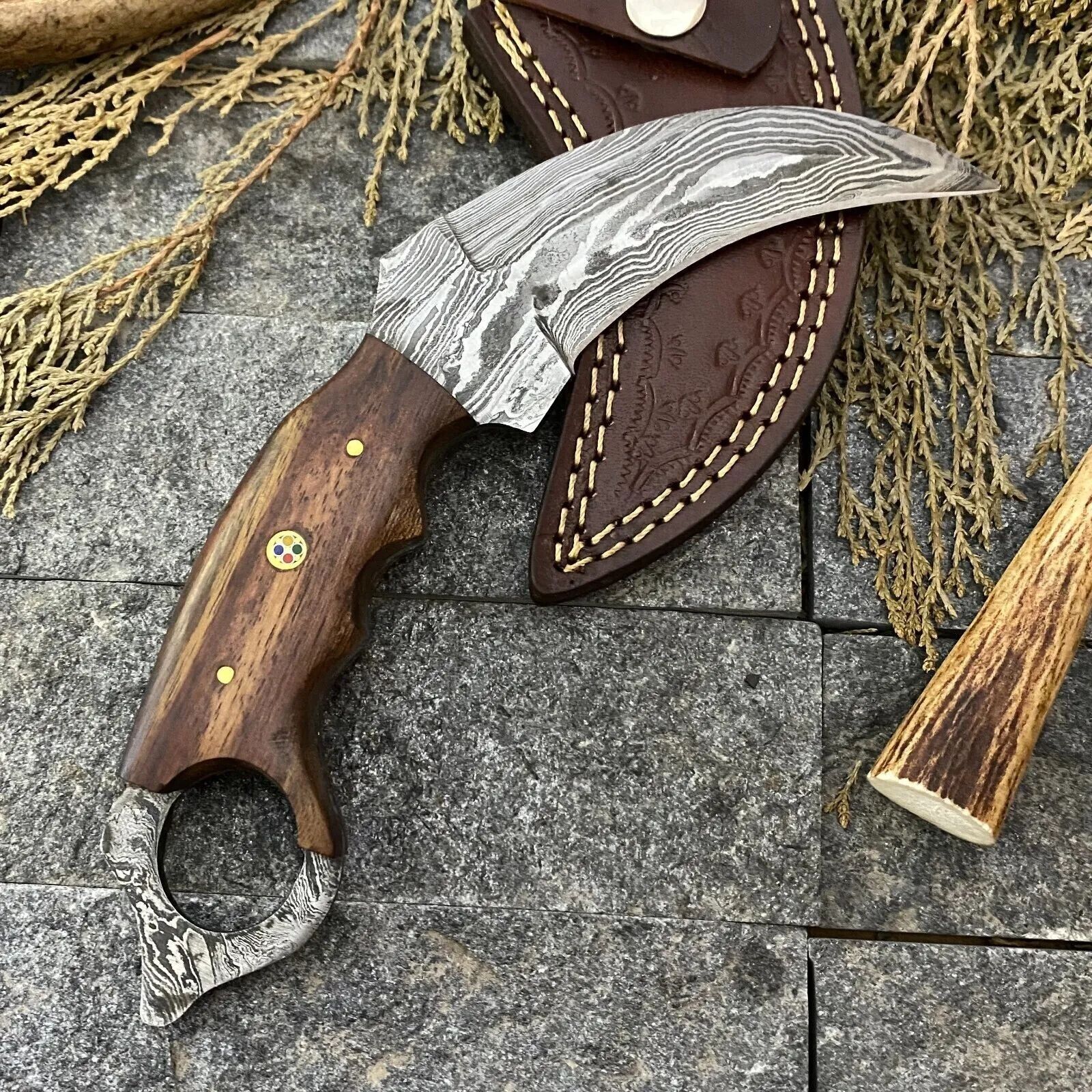 Hunting Knife Custom Handmade Damascus Steel Karambit Knife Wood Handle & Sheath