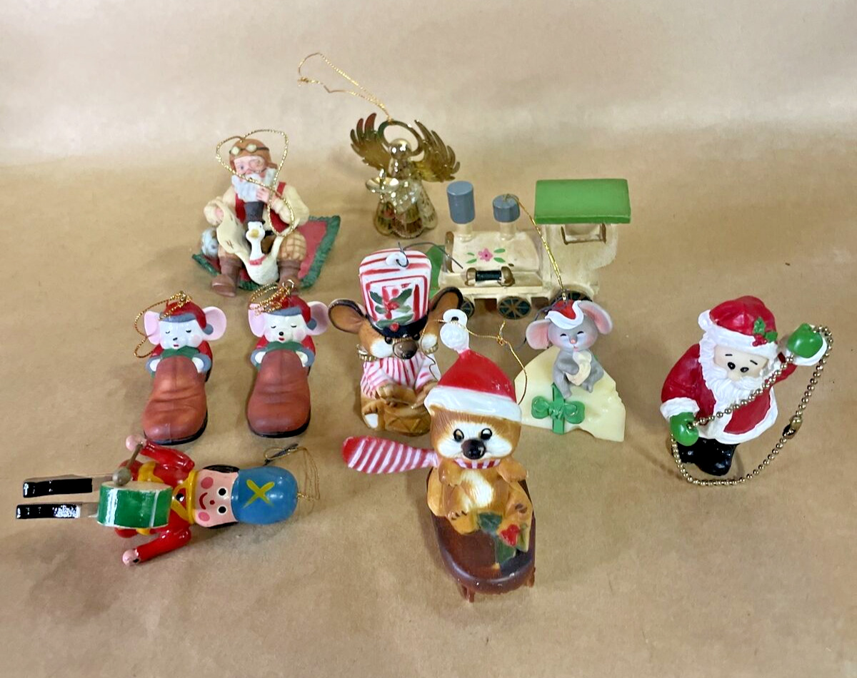 Assortment of Christmas Ornaments, Good Condition, 10 Pieces