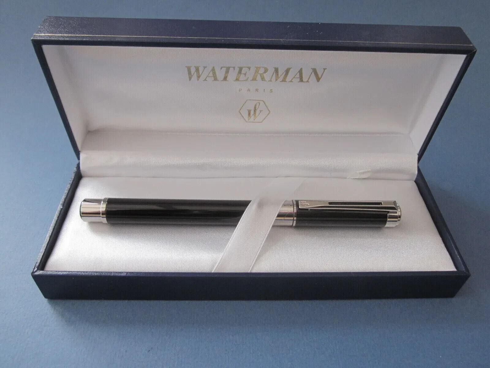 Waterman Perspective Fountain Pen Black Ct Medium Pt  New In Box