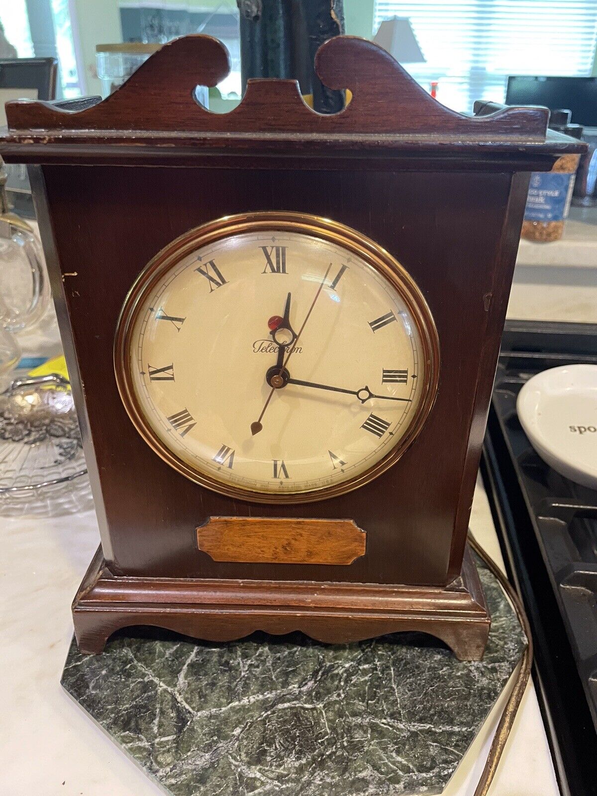 Telechron Vtg 1940s Knickerbocker  Wood Mantel  Clock Model 4H99 Works Great