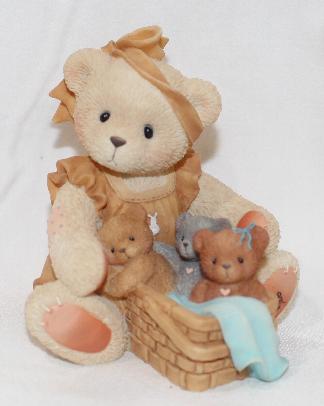 Cherished Teddies - When Your Hands Are Full Theres Room In Your Heart - 476595R