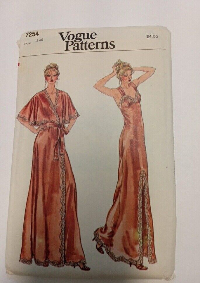1970\'s VOGUE Misses\' Gown and Robe Pattern 7254 Size 14 Classy Nightgown Uncut