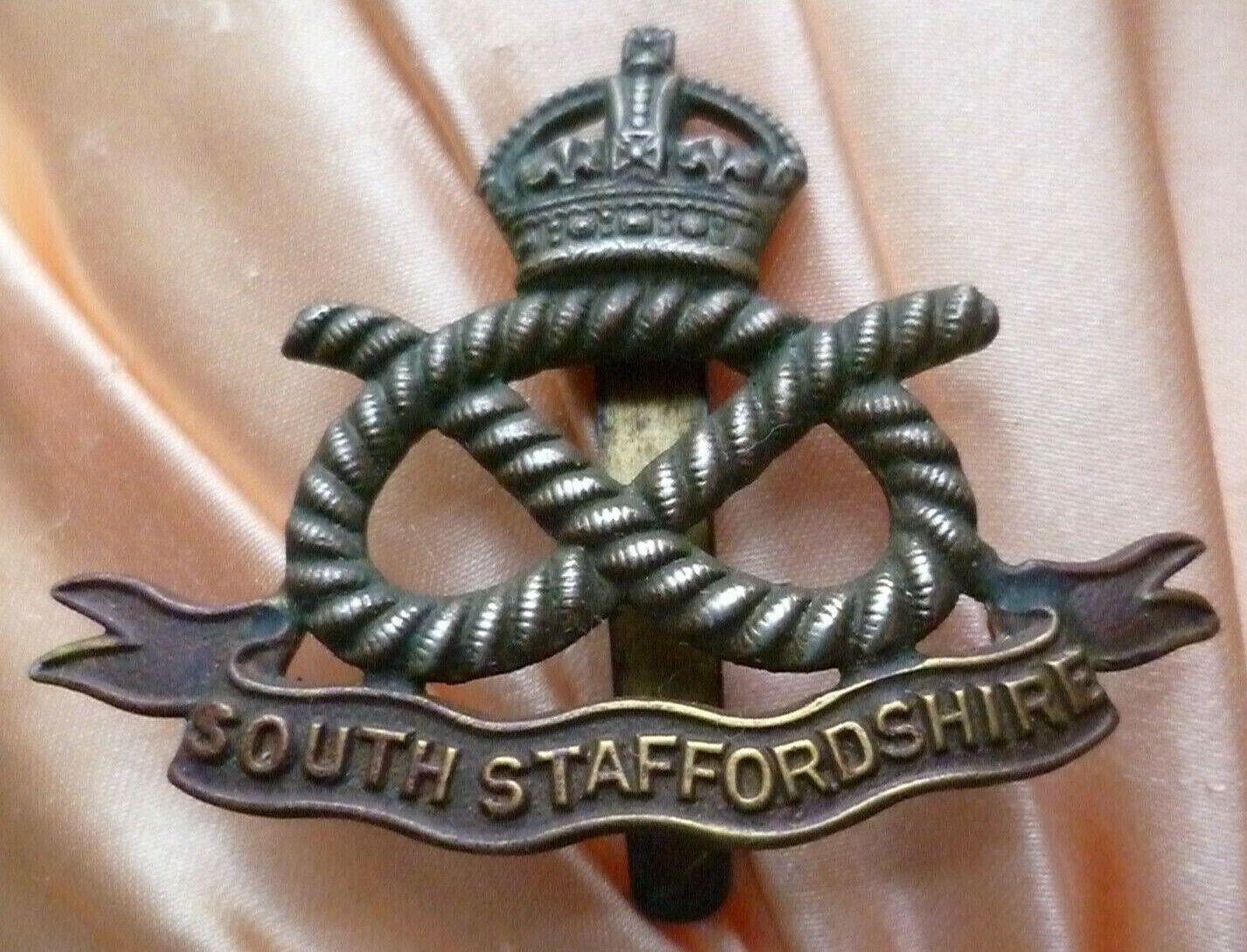 WW1 South Staffordshire Regiment Cap Badge KC Bi-Metal Slider Genuine/Original