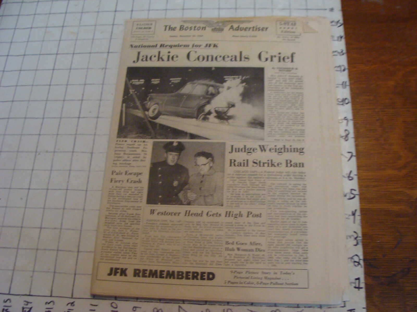 vintage FULL Newspaper: Boston Advertiser 11-22-64 JACKIE CONCEALS GRIEF