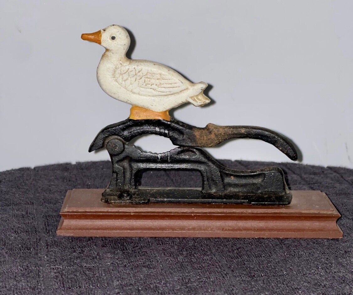 Collectible Vntge Old Fashioned Cast Iron Duck Nutcracker Wood Base 7.5”x 2.25”