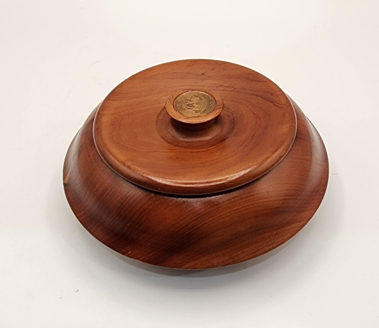 Vintage  Hand-turned Wooden Box With A Bermuda Coin In Lid