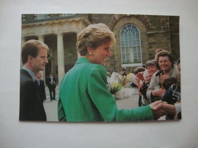 Railfans2 883) 1992, Royalty, H. R. H. Diana, The Princess Of Wales At Salisbury