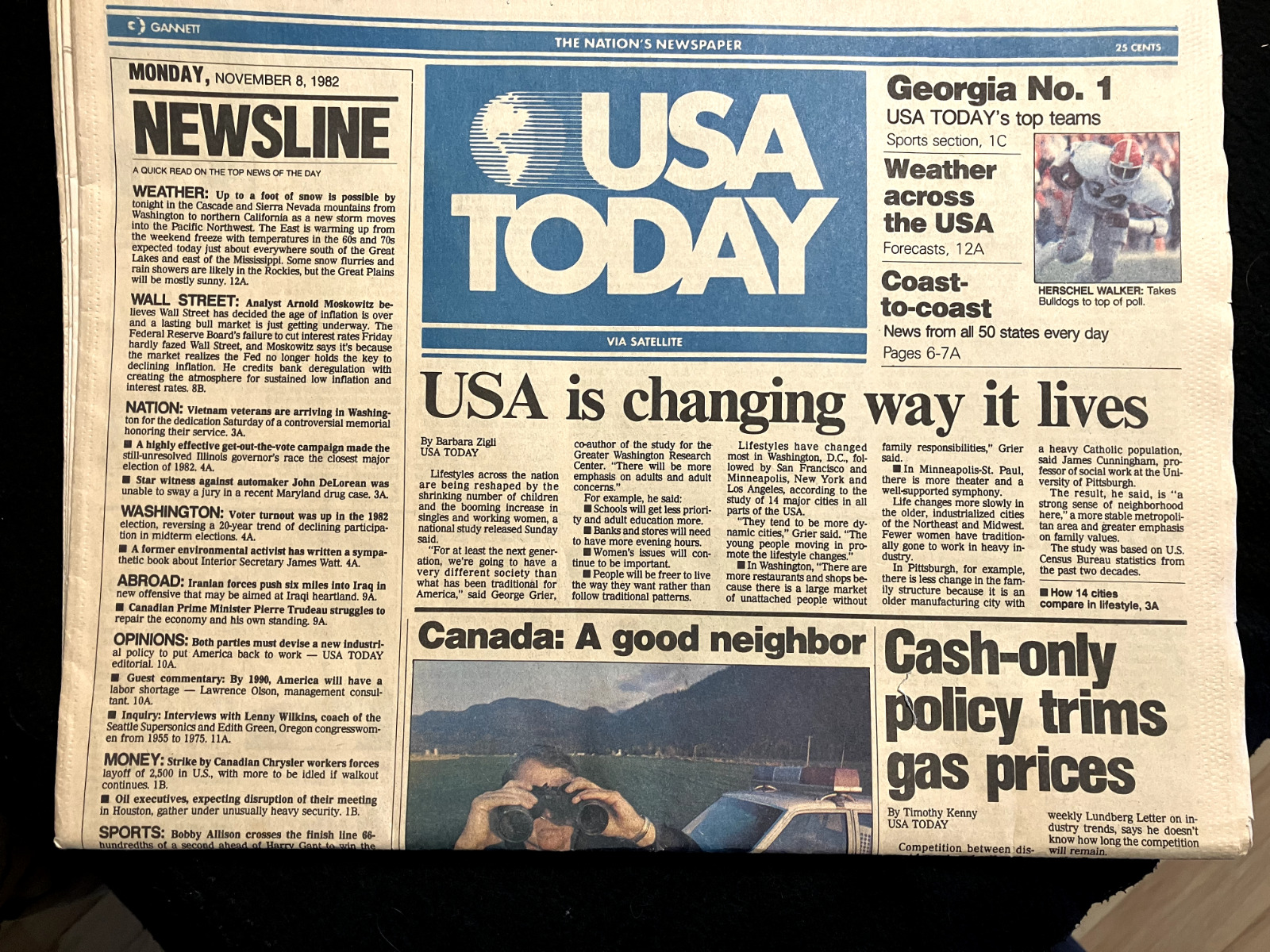 USA Today Newspaper - November 8, 1982 - First Edition Seattle Area