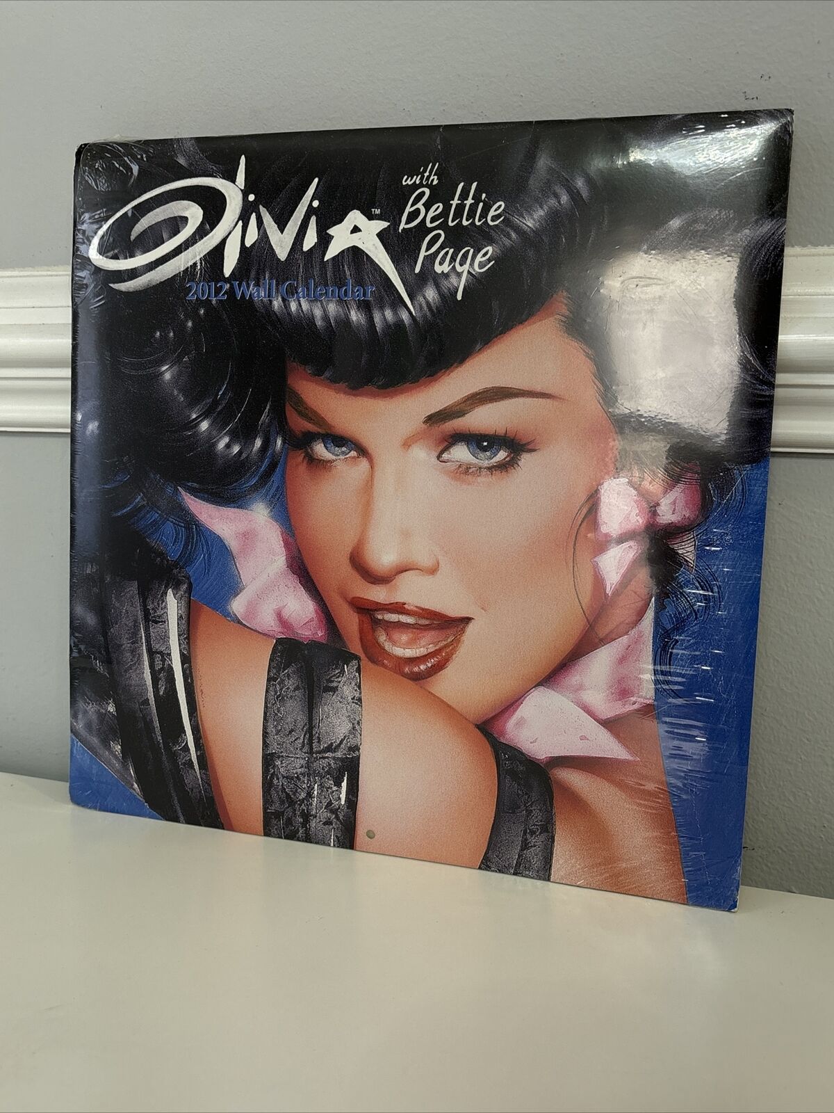 SEXY BETTIE PAGE  12x12 2012 PIN-UP Wall Calendar OLIVIA ~ SEALED Betty Page