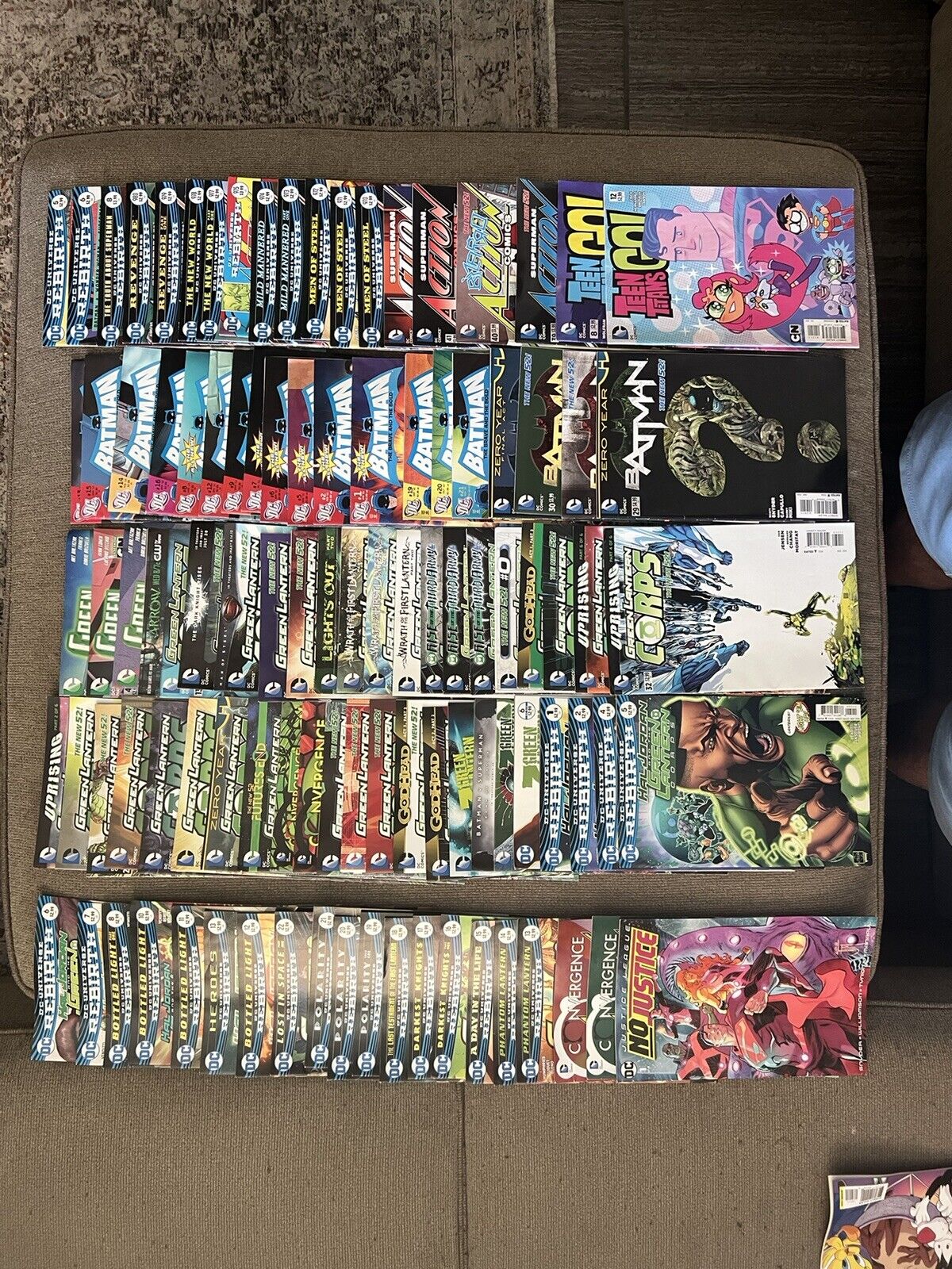 Huge 154 DC Comic Book Lot. 2010-2018 BATMAN, FLASH, WONDER WOMAN, MORE...