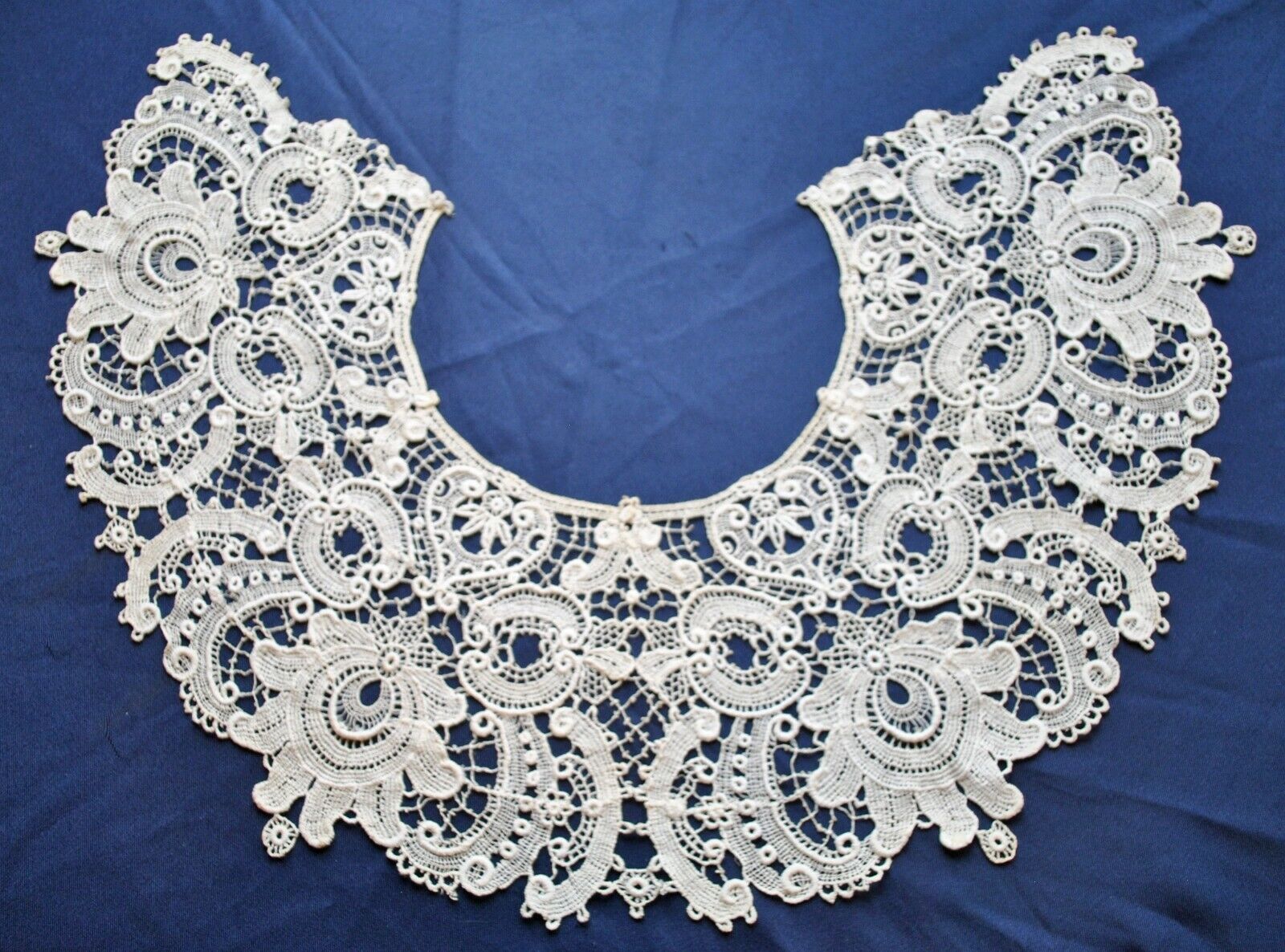 Antique Victorian Lace Collar Wearable Chemical Lace Fashion Collar