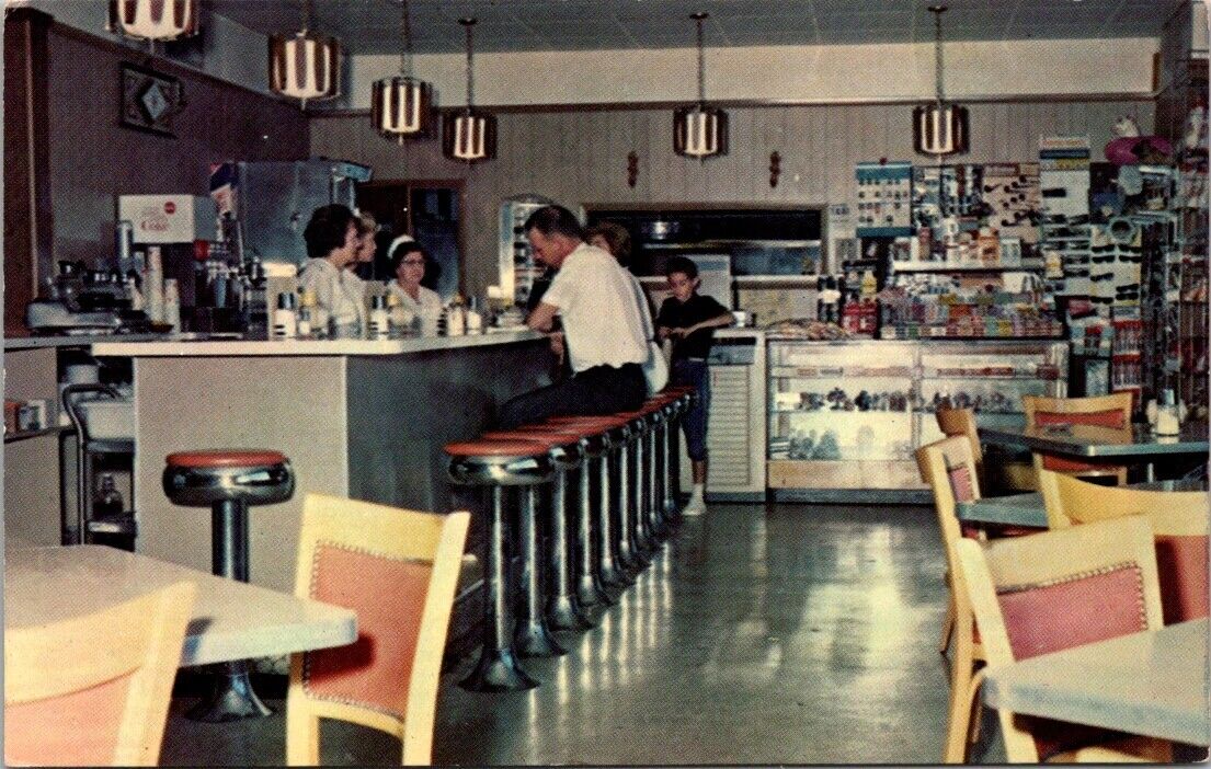 Vintage Postcard Halfway House Restaurant Service Station Williamstown KY A11