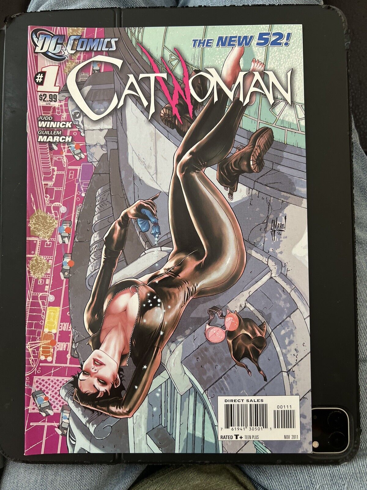 Catwoman #1 (DC Comics July 2012)
