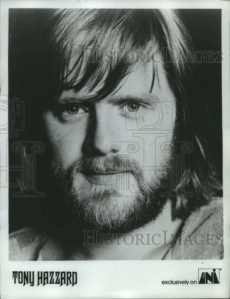 1972 Press Photo English singer and songwriter Tony Hazzard - spp34000