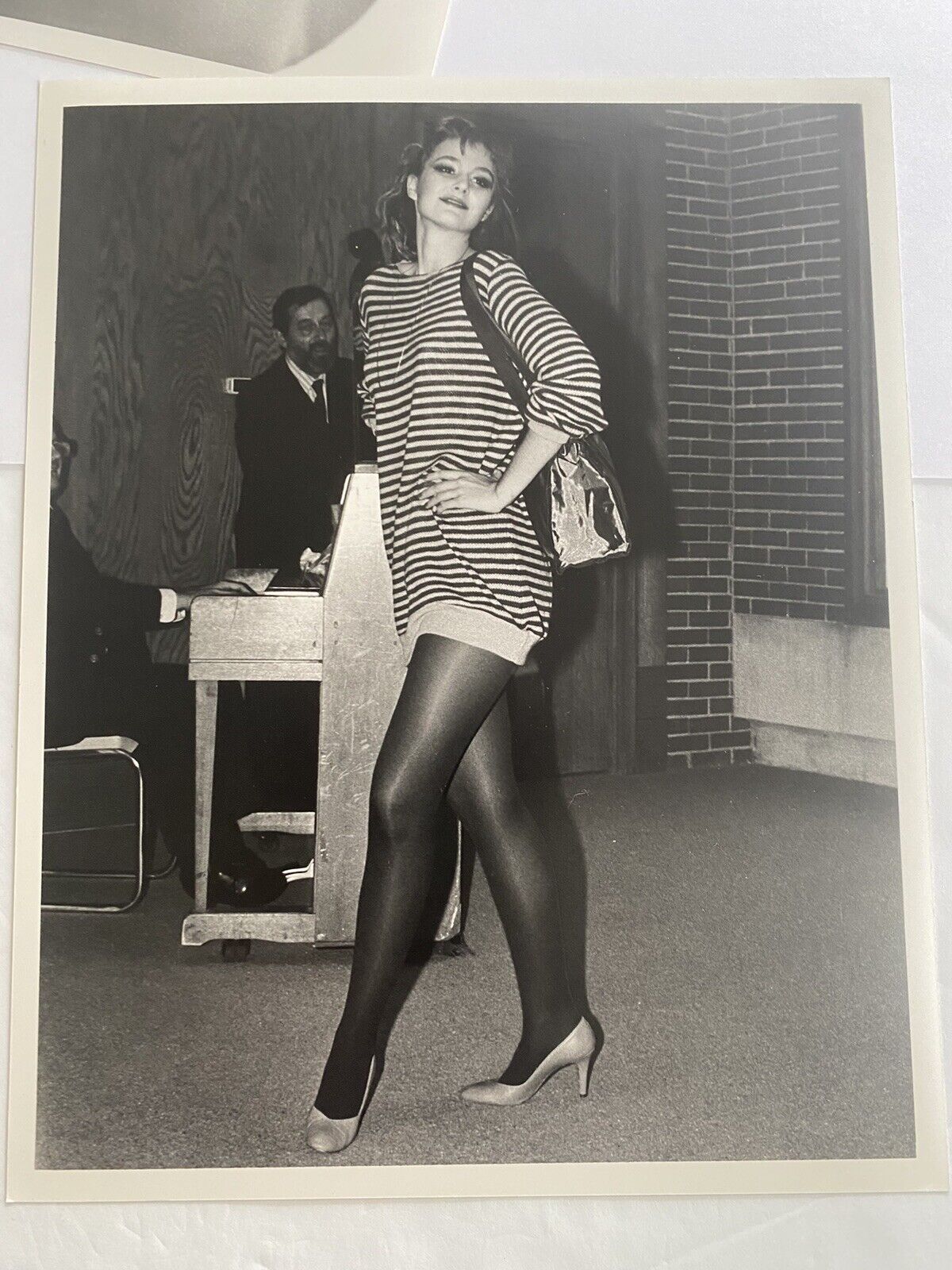 Vintage 8 x 10 BLACK & WHITE PHOTO BRUNETTE HAIR WOMAN #4