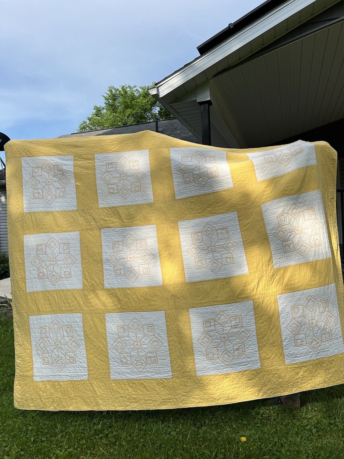 Vtg Handmade Embroidered Yellow 8 Point Star Quilt Signed CCR On The Edge 78x96”