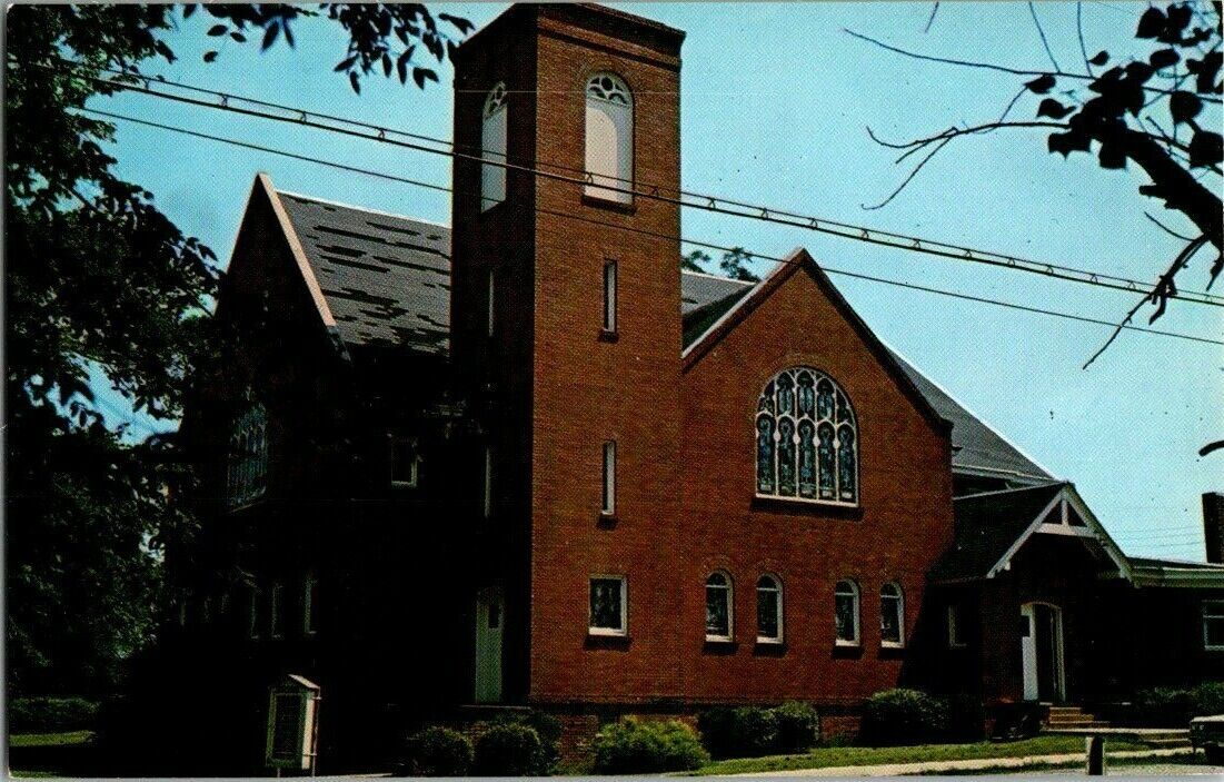 1960\'S. COMMERCE, GA. FIRST PRESBYTERIAN CHURCH,. POSTCARD V22