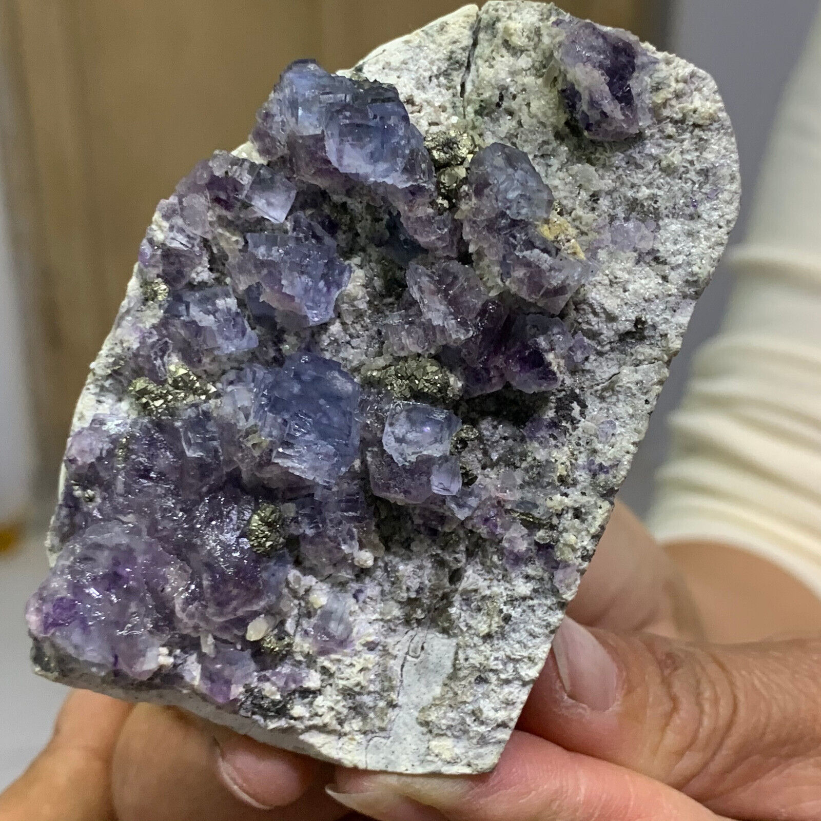 194G Natural BLUE cubic Fluorite Crystal Cluster mineral sample