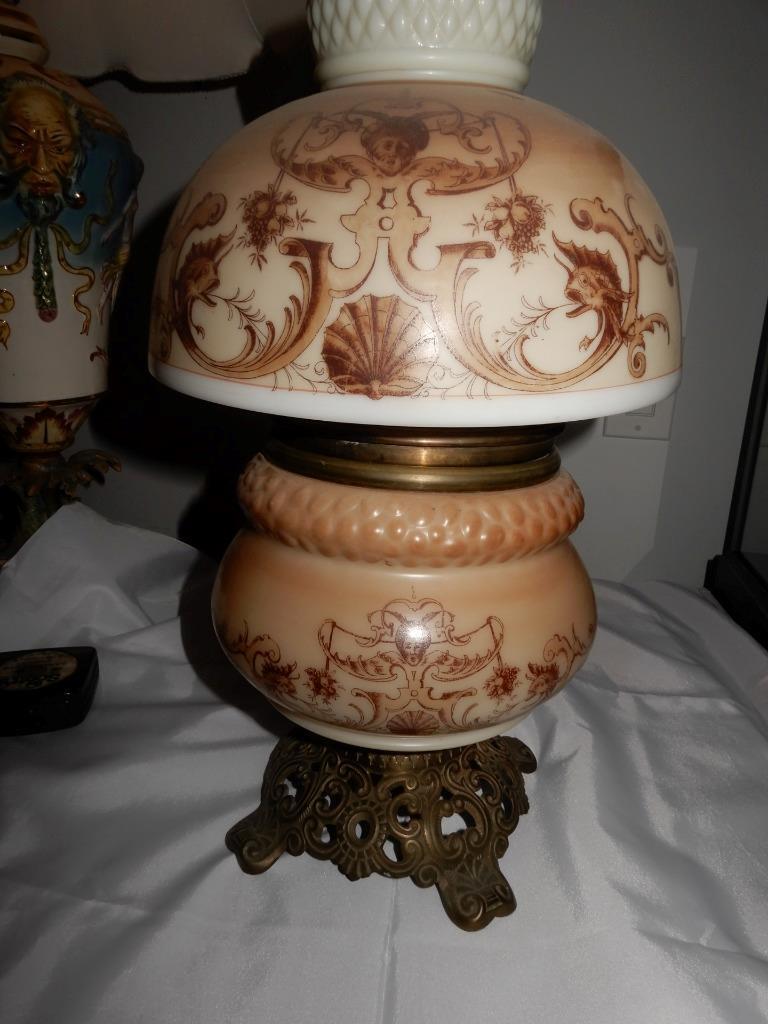 Antique Sultan motif Gone with the wind porcelain oil lamp all original