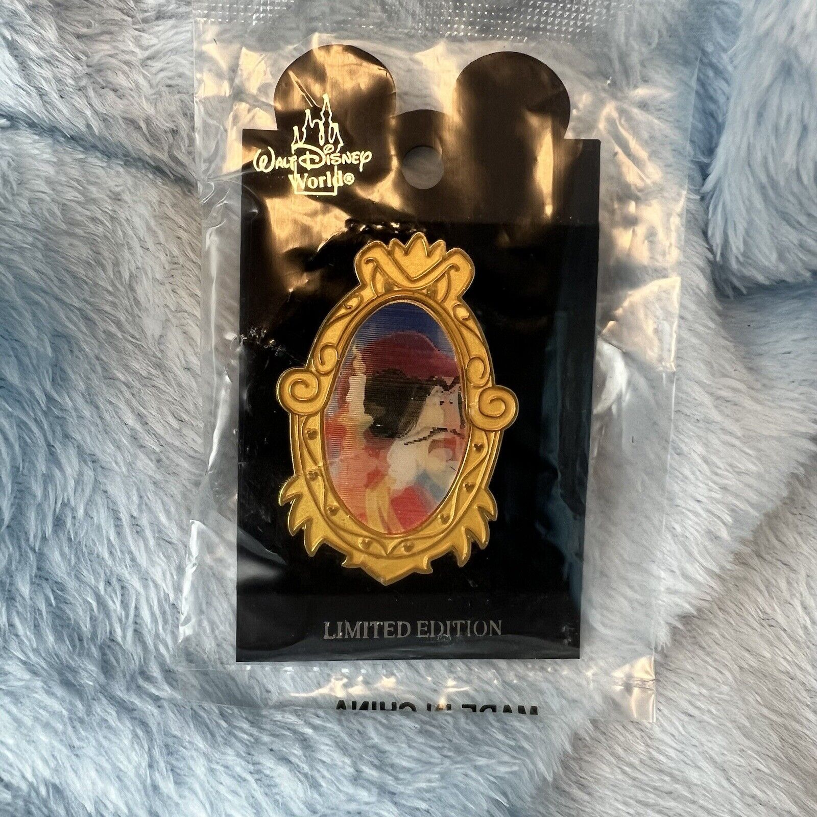 Disney Captain Hook 2001 Lenticular Mirror Trading Pin Limited Edition 5000