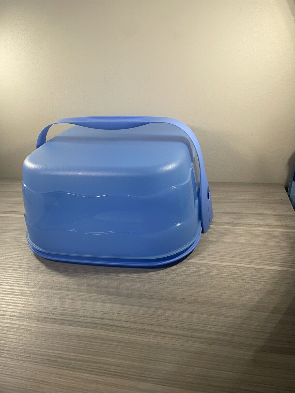 Tupperware Fresh N Fancy Square Cake Pudding Carrier with Handle Blue New