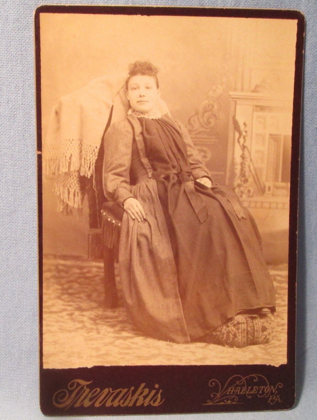 Antique Victorian 1800\'s Cabinet Card Photo Young Woman   TREVASKIS  Hazleton PA