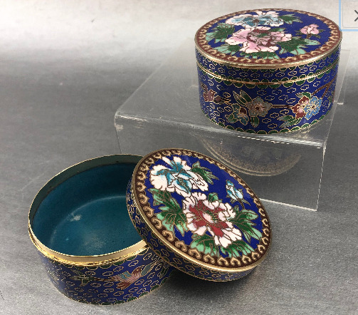 ONE Vintage Mid Century Blue Cloisonne Enameled Brass Pill Box Trinket or Ring