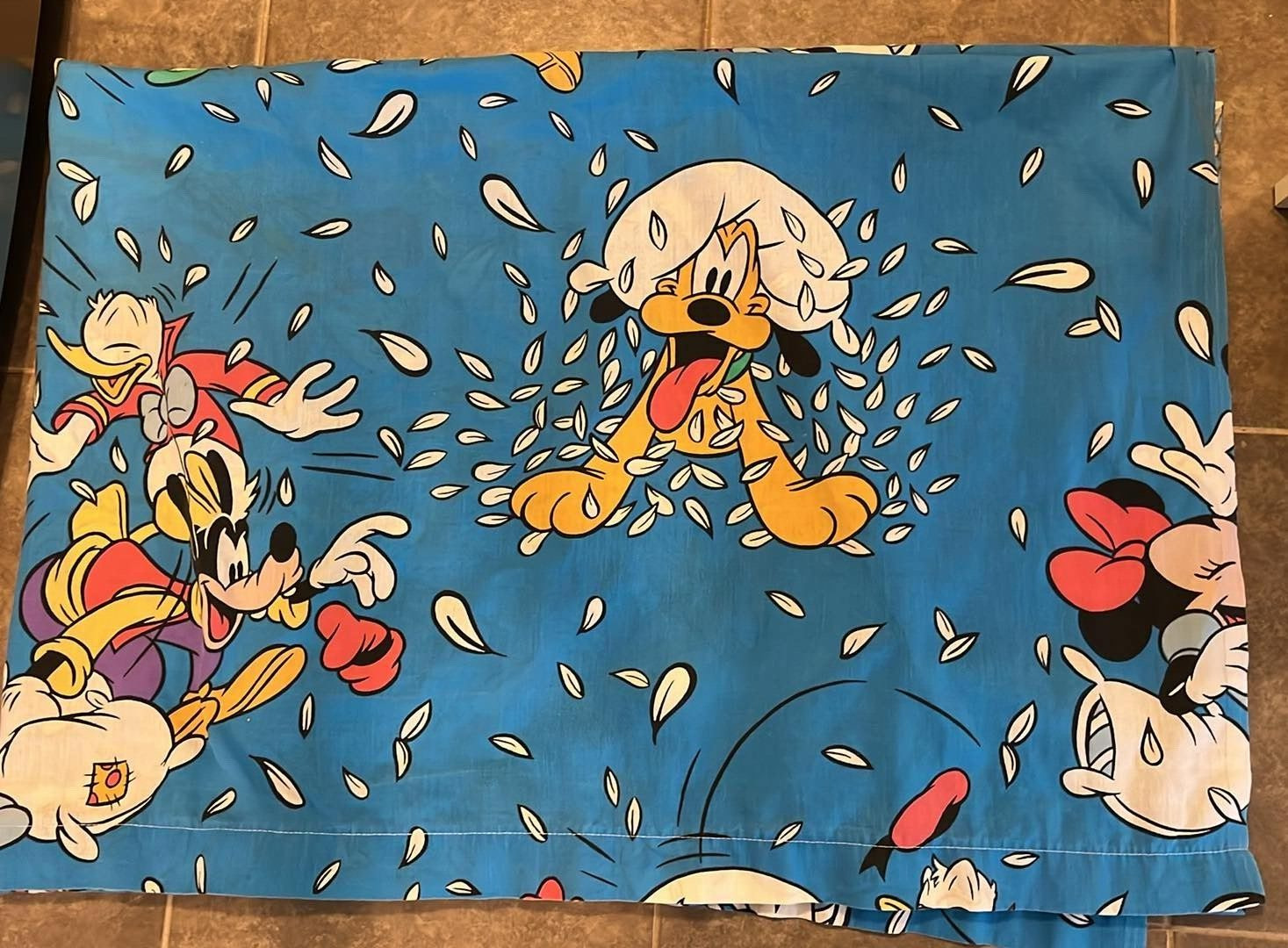 Vintage Disney Mickey Mouse & Friends Pillow Fight Twin flat sheet