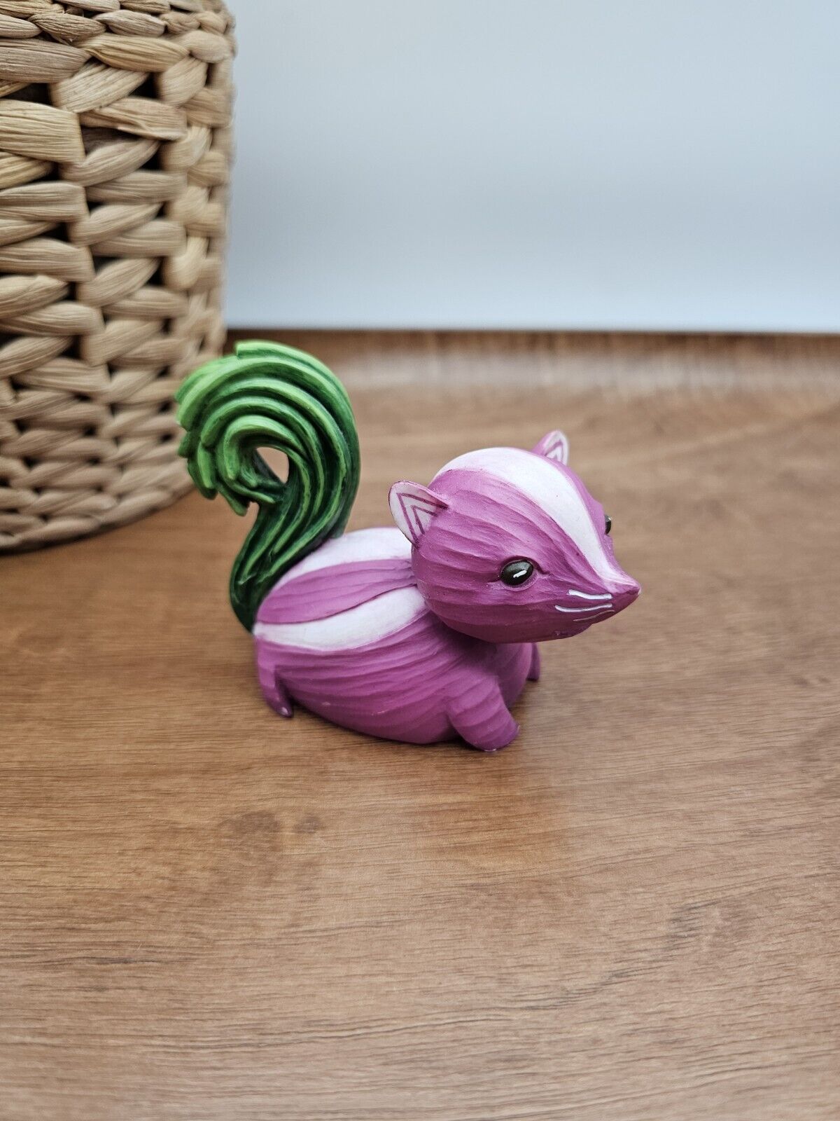 2010 Home Grown by Enesco Purple Onion Skunk Collectible Resin Figurine 4020984