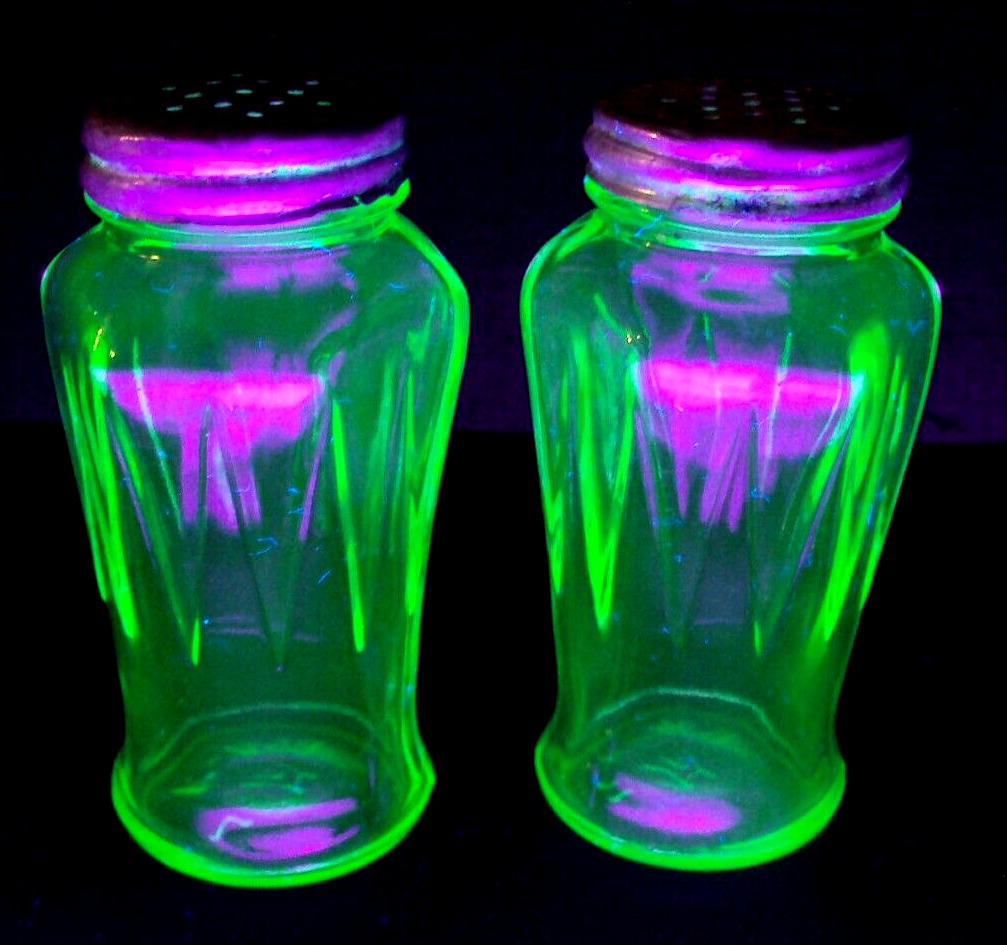 Vintage Hazel Atlas Uranium Depression Glass Green Salt Pepper Shakers UV